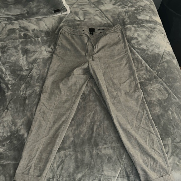 H&M Other - Men’s Slim Fit Tapered Plaid H&M Coupe Dress Pants Size: Small